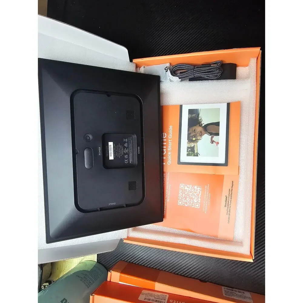 Skylight Digital Picture Frame, Load from Phone Capability, 10